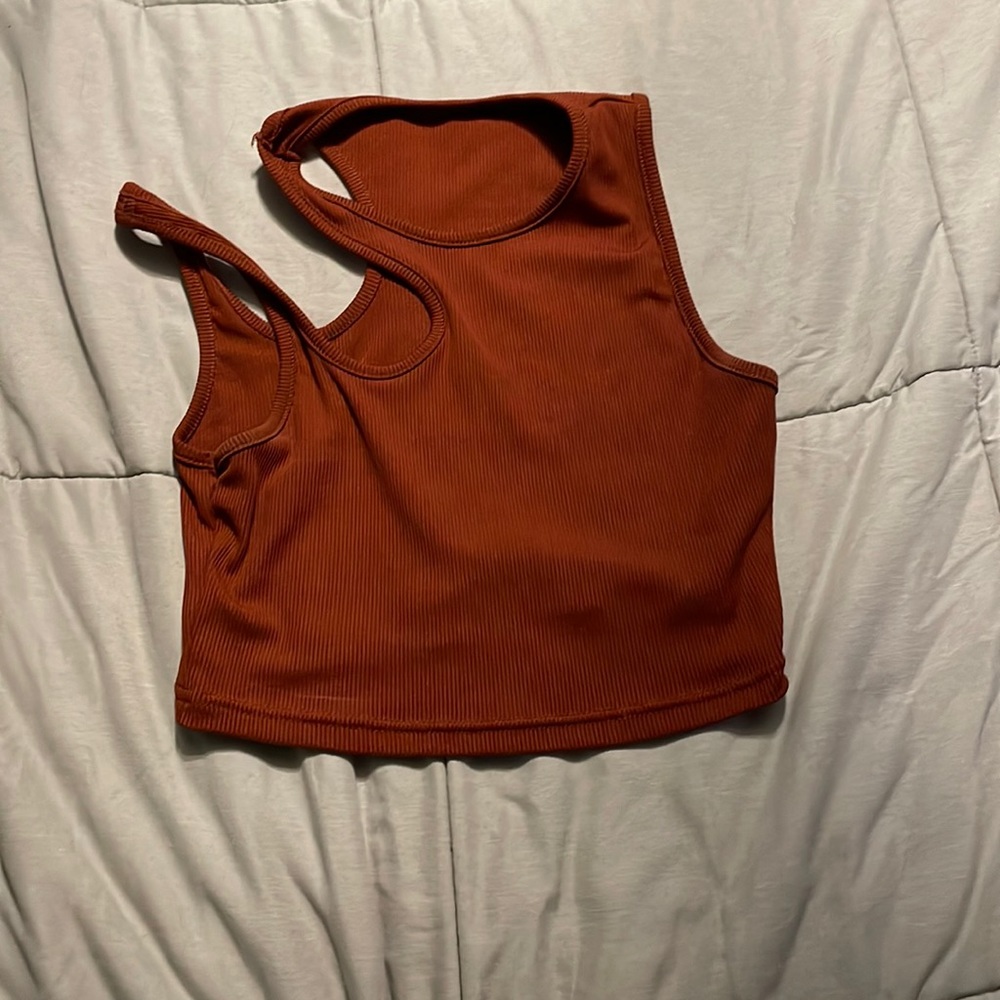 Never worn great condition tank top perfect for the summer